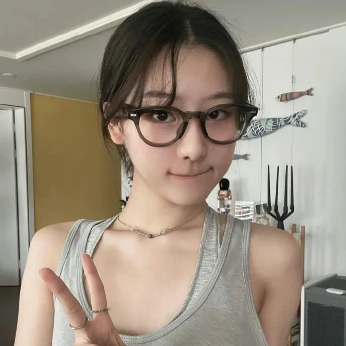 香港艾曼妞粤语
